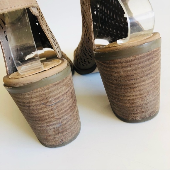 Vince Camuto Triana Block Heel - Picture 10 of 14